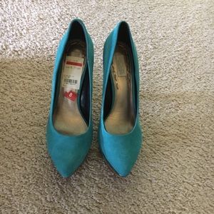 Rachel Roy - teal platform pump - NWT