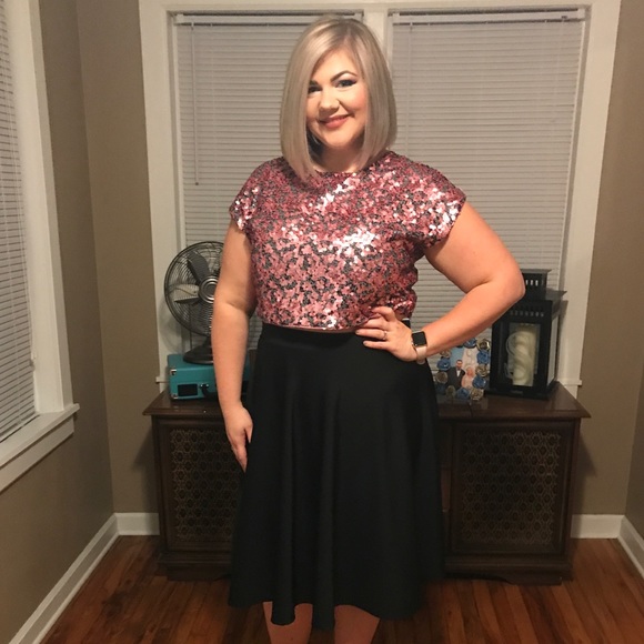 Posh Ambassador 💃🏼👗👖👚👙👠🌈🛍🎁🎀💗💝 - Picture 3 of 7