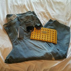 Extra short skinny jean