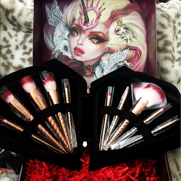 Royal unicorn rose gold makeup brushes - Picture 4 of 7