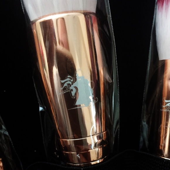 Royal unicorn rose gold makeup brushes - Picture 5 of 7