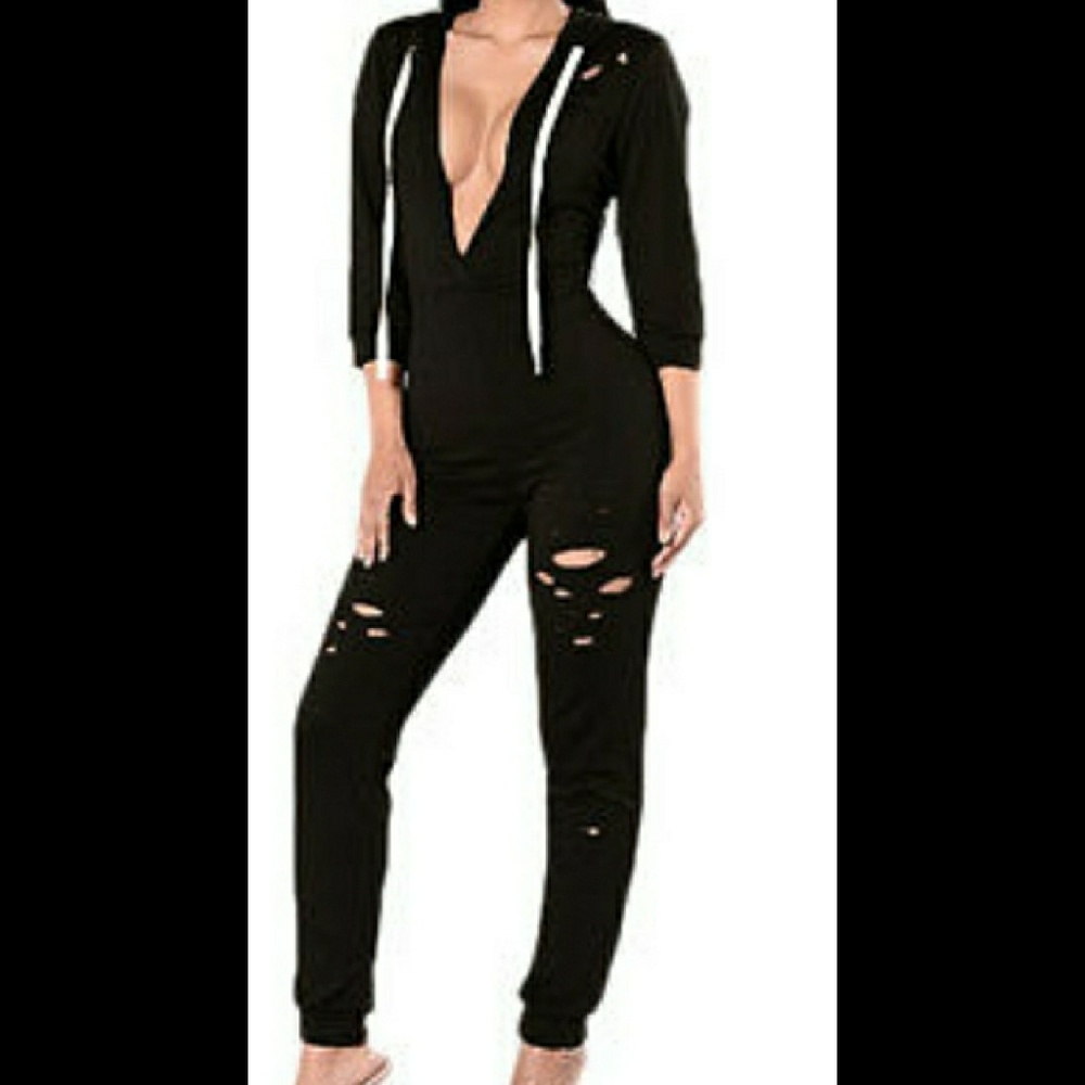 Black jumper w/ holes nwot
