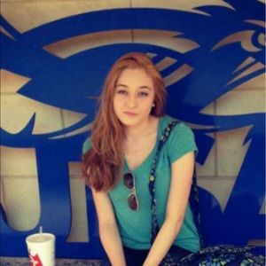 Meet your Posher, Isabel