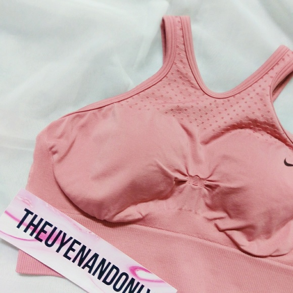 *SALE* NWT Nike Lab Seamless Sports Bras $92 - Picture 4 of 8