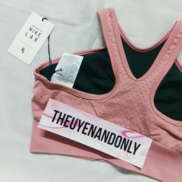 *SALE* NWT Nike Lab Seamless Sports Bras $92 - Picture 5 of 8