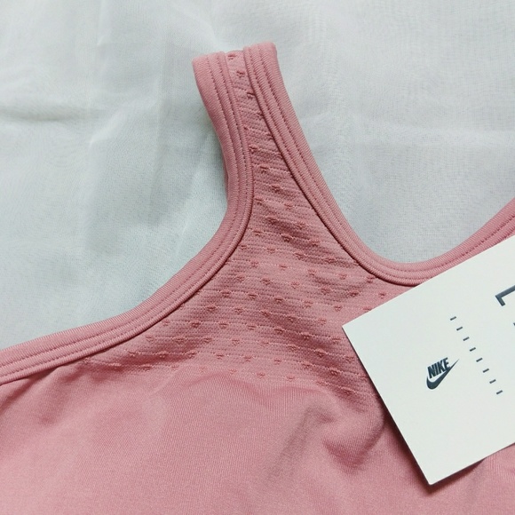 *SALE* NWT Nike Lab Seamless Sports Bras $92 - Picture 7 of 8