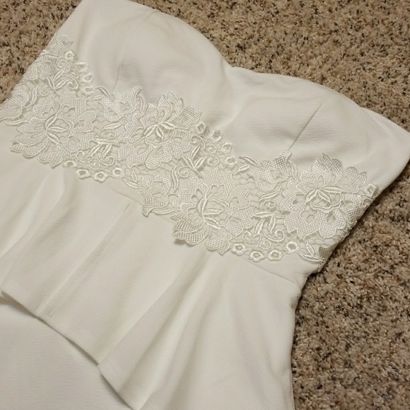 White Lace Peplum Dress - Plus - Picture 4 of 4