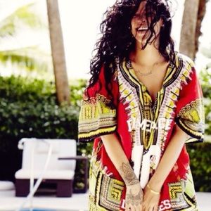 DIMEPIECE LA RED DASHIKI