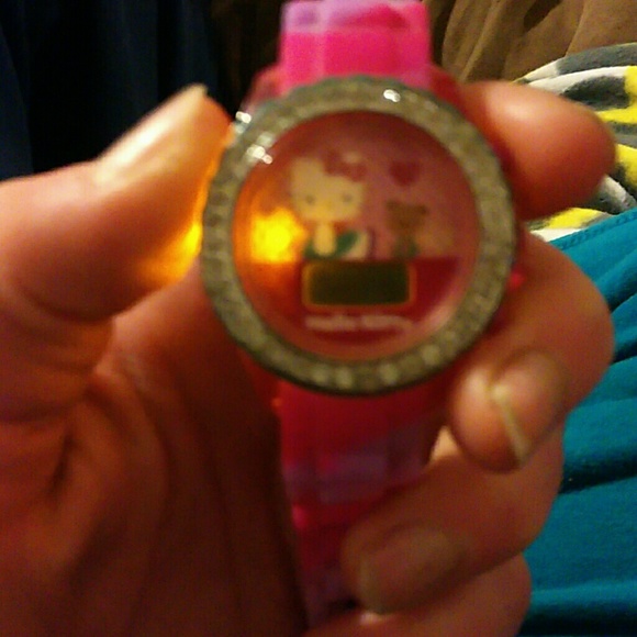 Hello Kitty light up digital watch - Picture 3 of 5