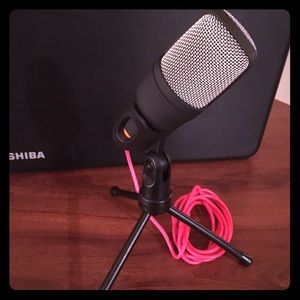 Condenser microphone