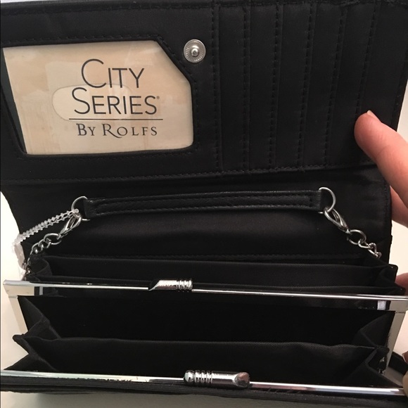 ❗️SALE❗️New! Black Wallet Chain Purse - Picture 4 of 4