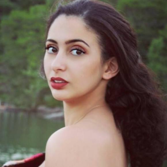 Meet your Posher, Eden - Picture 1 of 1