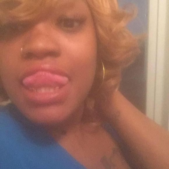 Meet your Posher, Jennifer - Picture 1 of 1