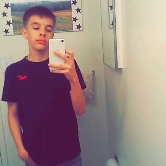 Meet your Posher, Lee - Picture 1 of 1