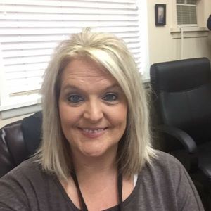 Meet your Posher, Debbie