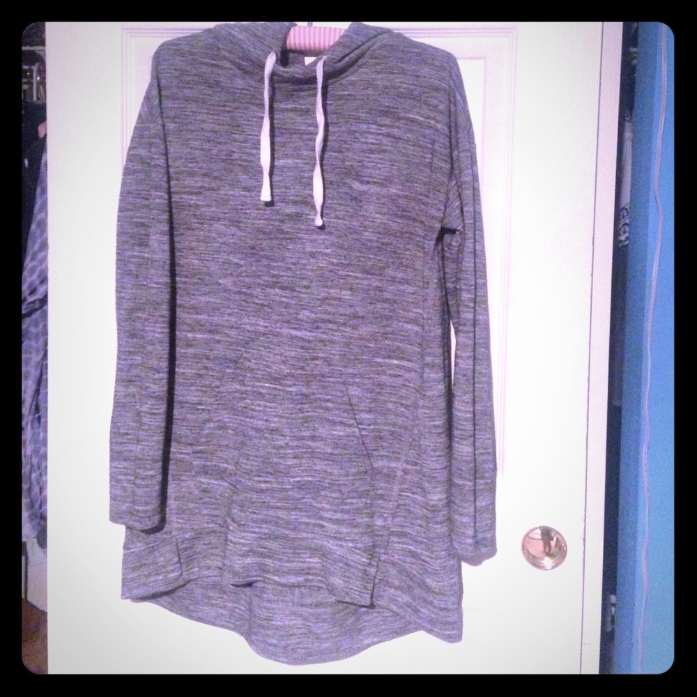 Gray fitted hoodie jacket