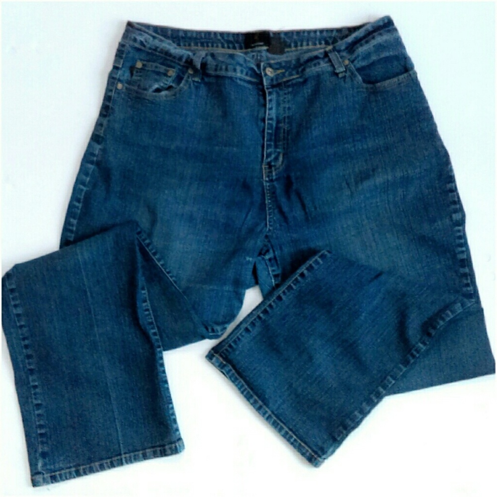 ⬇Plus Size Blue Jeans
