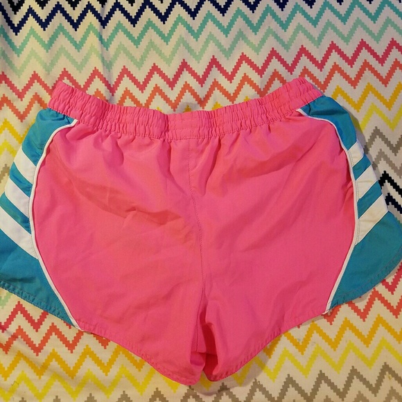 Adidas Workout Shorts Women - Picture 3 of 4