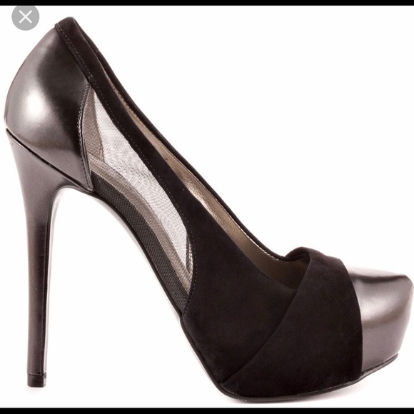 Guess Palmera Black Closed Toe Heels - Picture 2 of 4