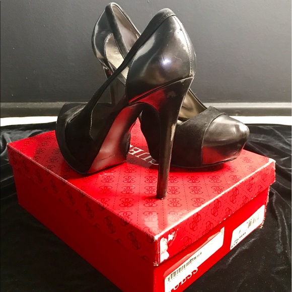 Guess Palmera Black Closed Toe Heels - Picture 3 of 4