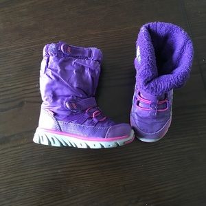 Stride rite made to play sneaker snow boots
