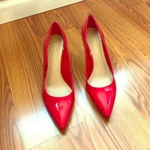 Bcbg red pumps
