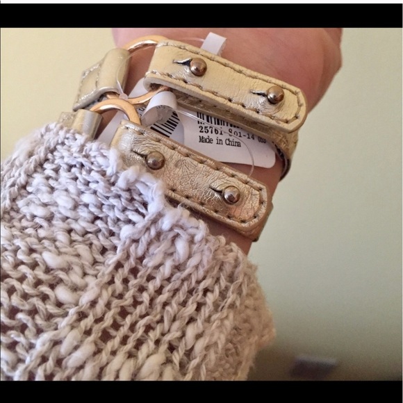 Gold faux leather bracelet with diamonds! - Picture 2 of 3