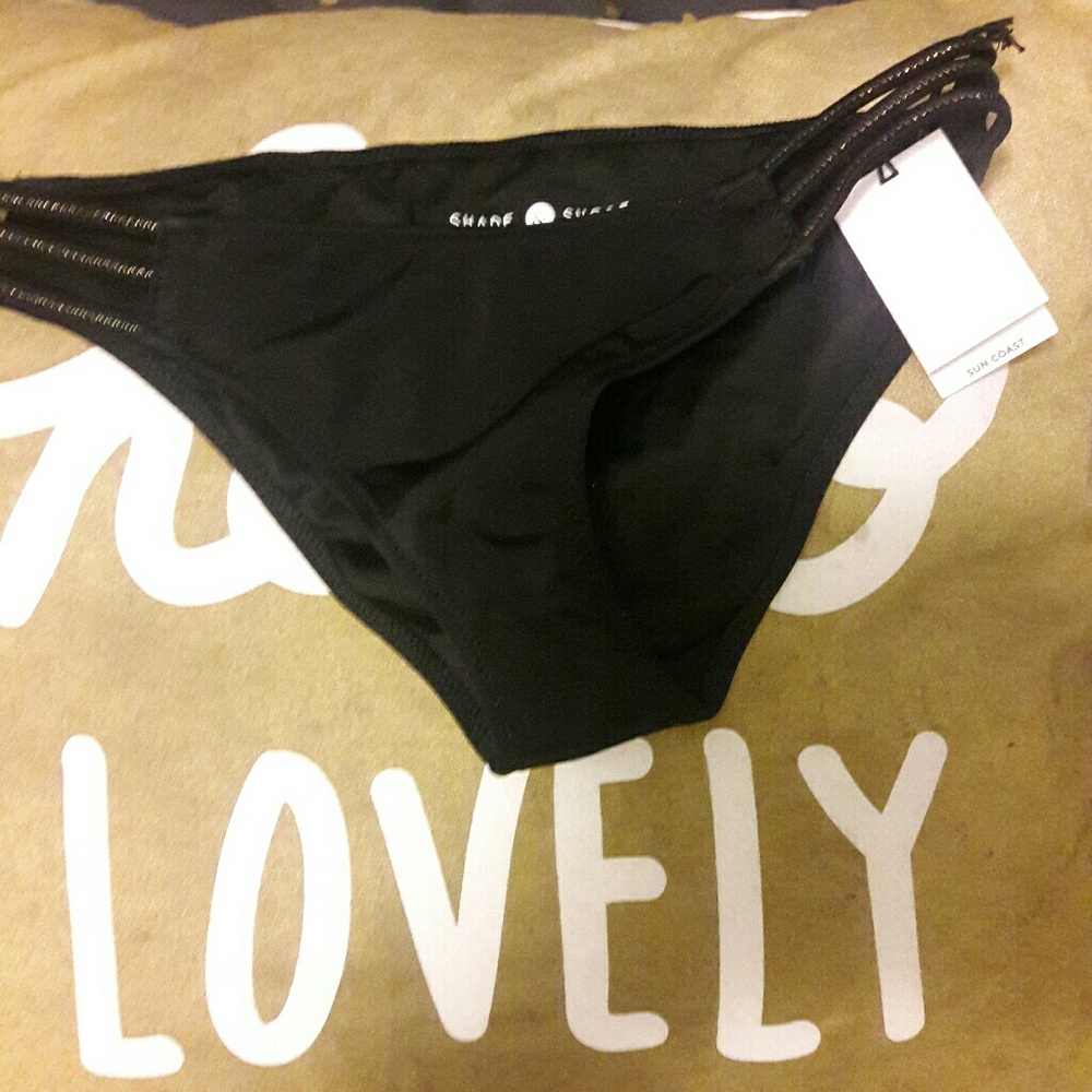 Cheeky bikini bottom (s) NWT