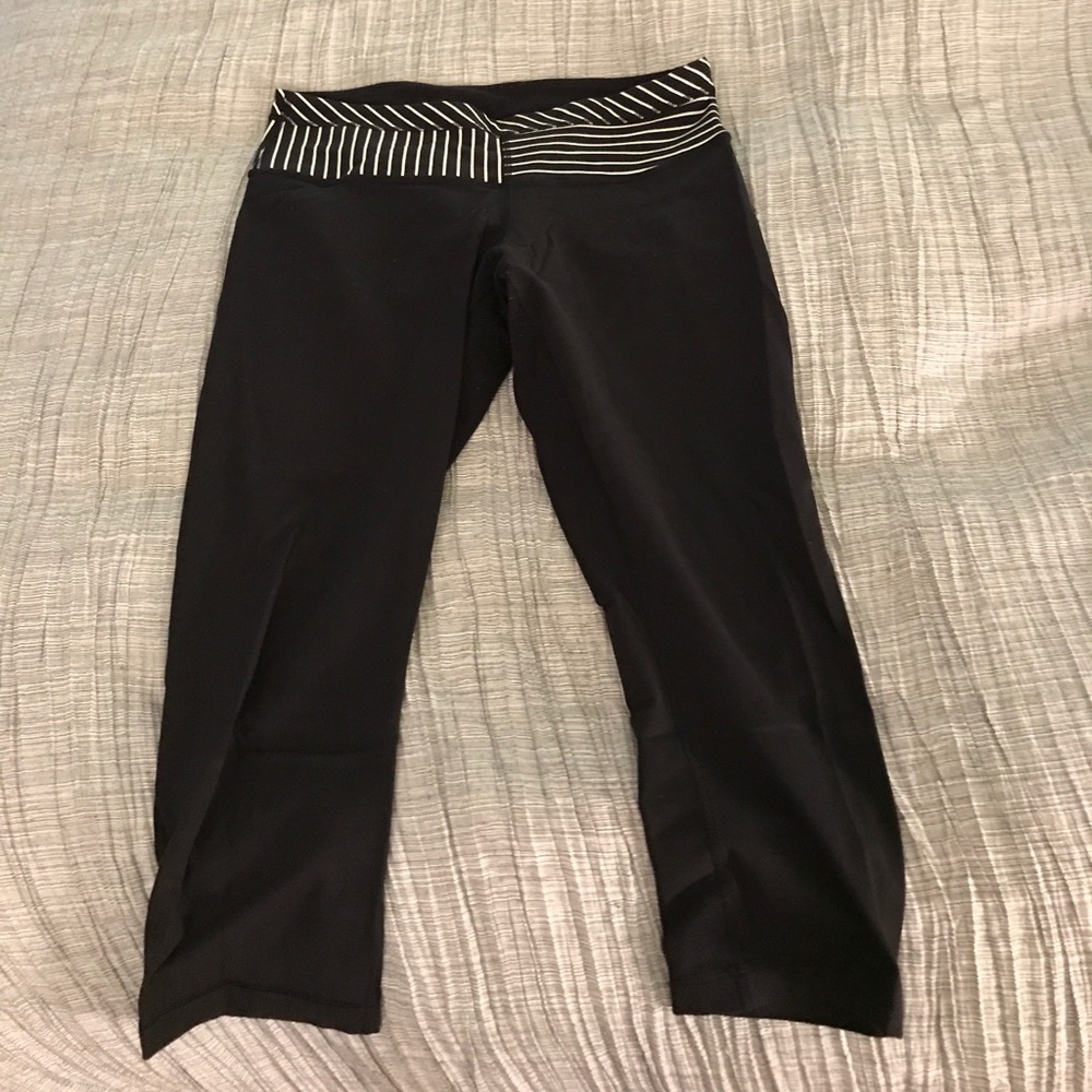 Lulu Lemon Black Wunder Under Capri