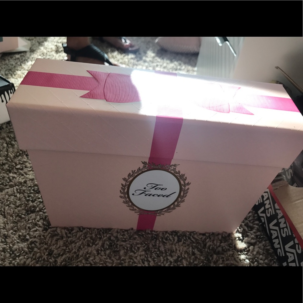 Too faced holiday Makeup CollectionSOLD