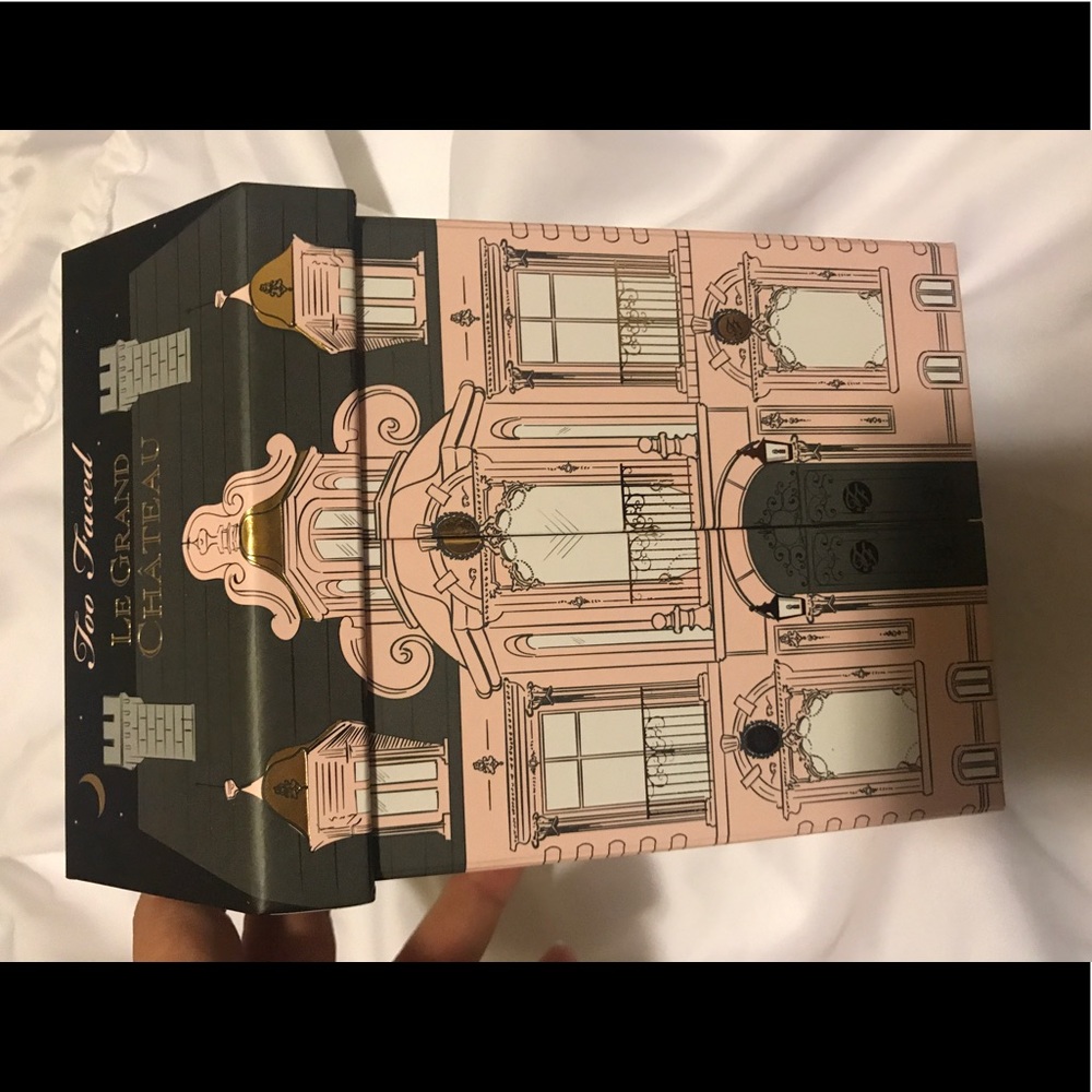 Too faced holiday makeup collectionSOLD