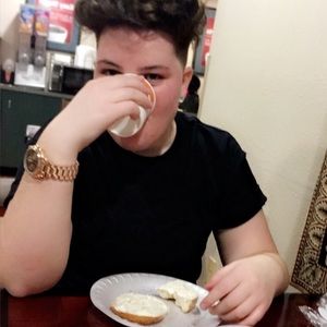 Meet your Posher, Melanie