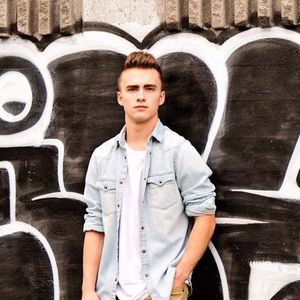 Meet your Posher, Kyle