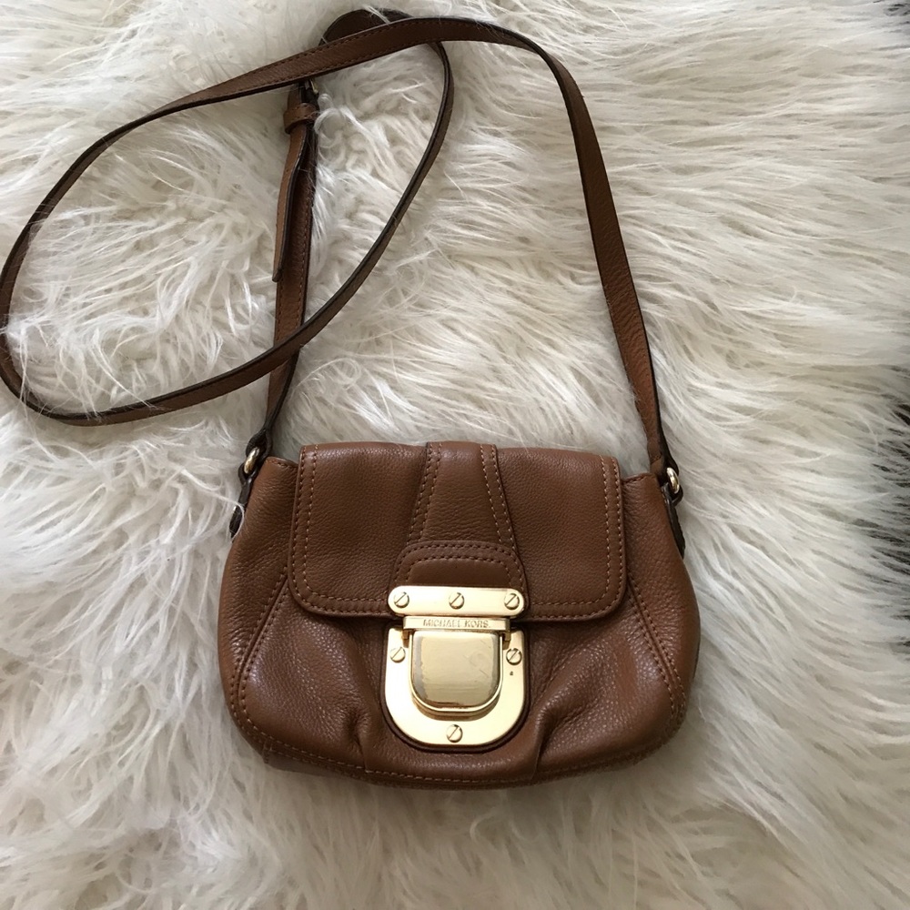 Crossbody purse