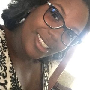 Meet your Posher, Aleshia