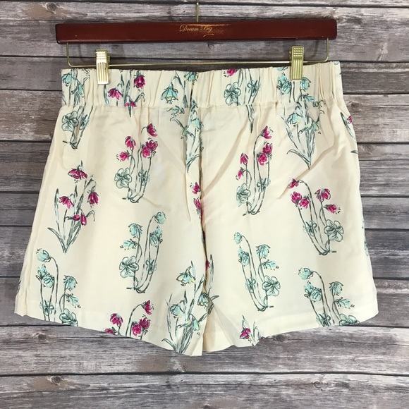 Lauren Conrad Alice in Wonderland Shorts Floral - Picture 3 of 3