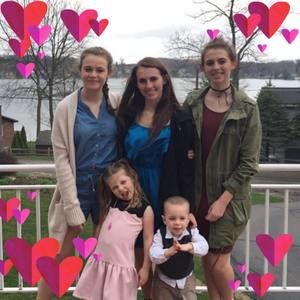 Meet your Posher, Lisa