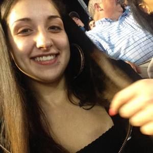 Meet your Posher, Alicia