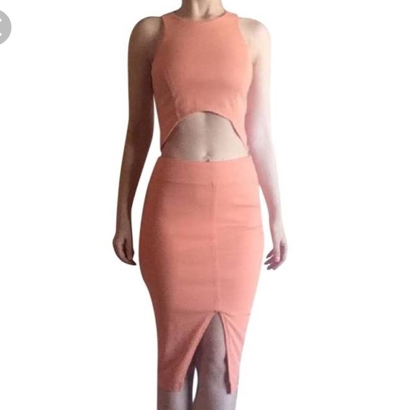 lucy Paris Dresses & Skirts - Lucy Paris peach body con