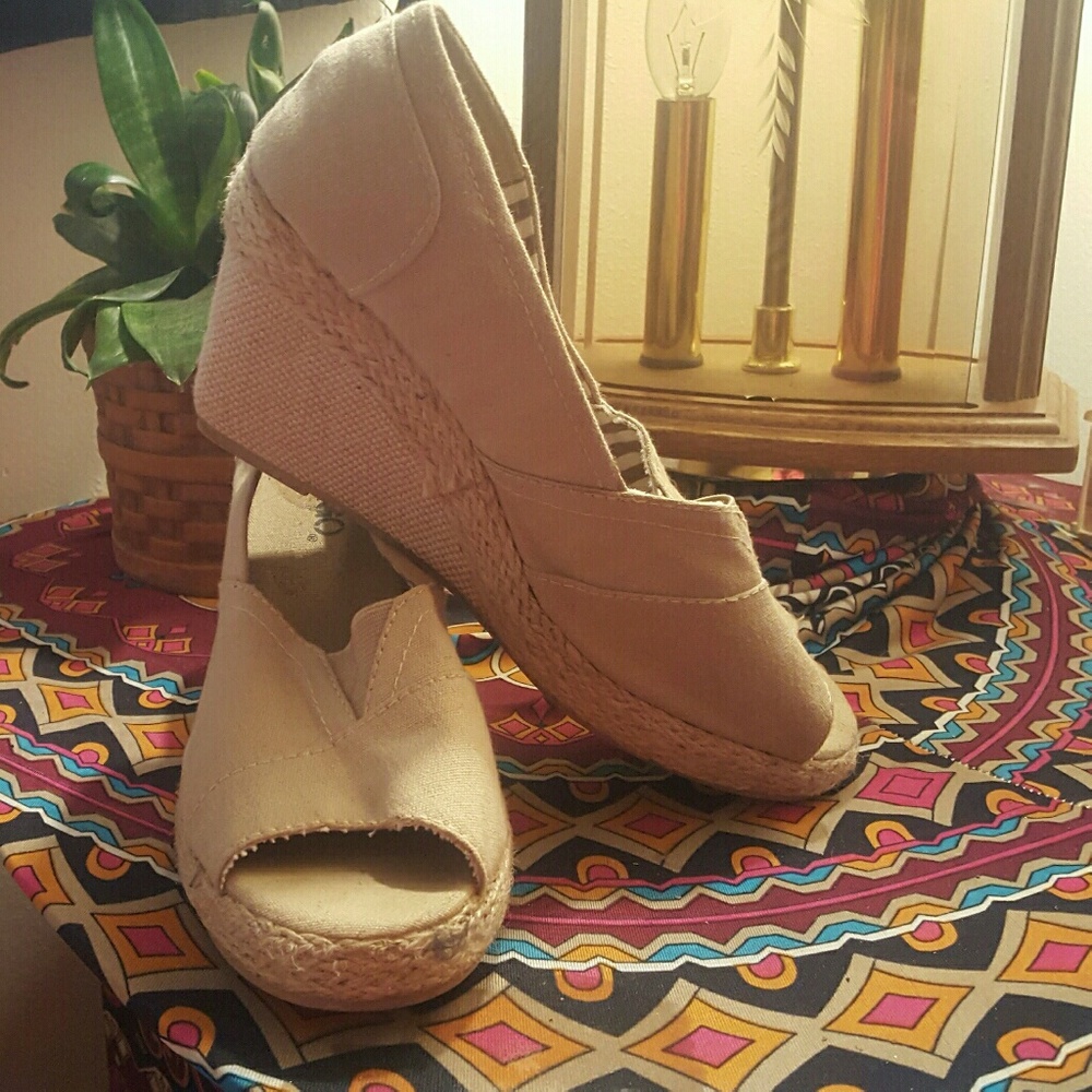 Bongo Canvas Wedge Sandals