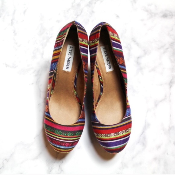 NEW Fiesta Rainbow Wedges - Picture 3 of 4