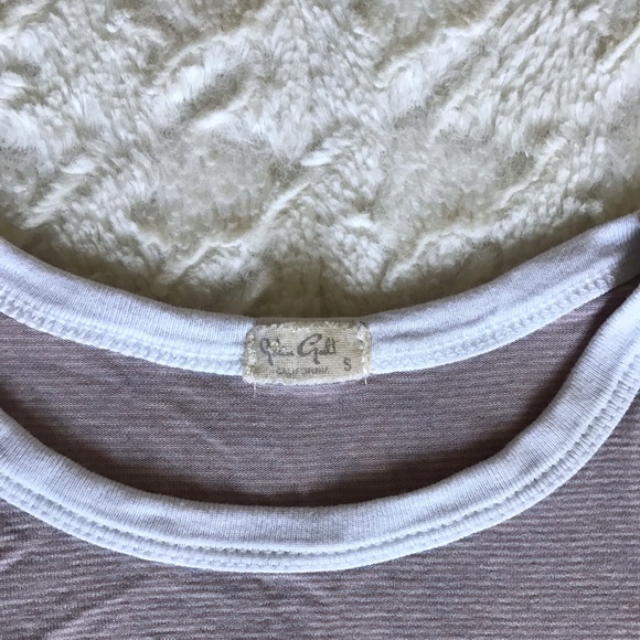 Brandy Melville John Galt Crop T - Picture 2 of 2