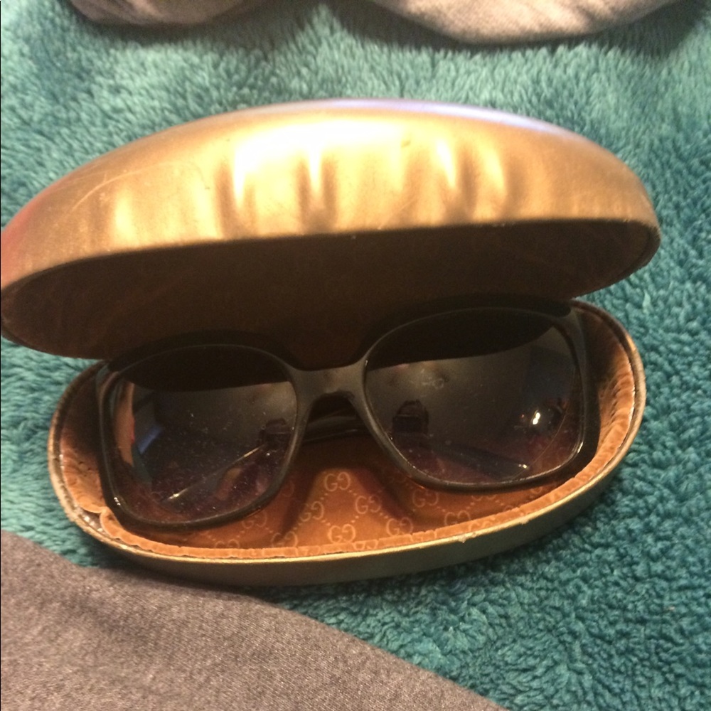 VGUC GUCCI SUNGLASSES