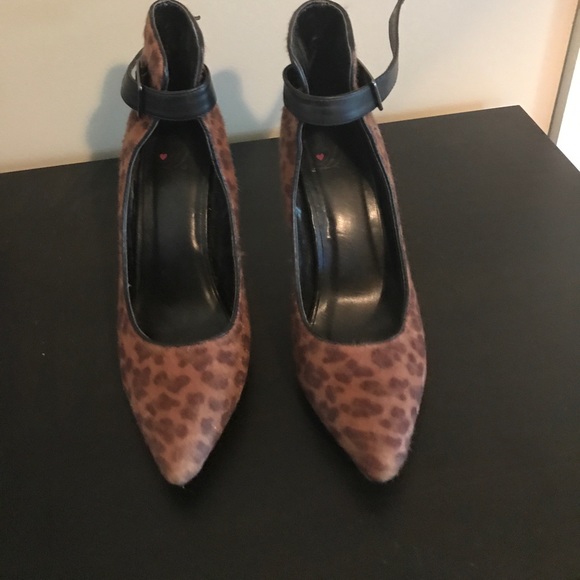 Cheetah print 👠🐆 - Picture 1 of 2
