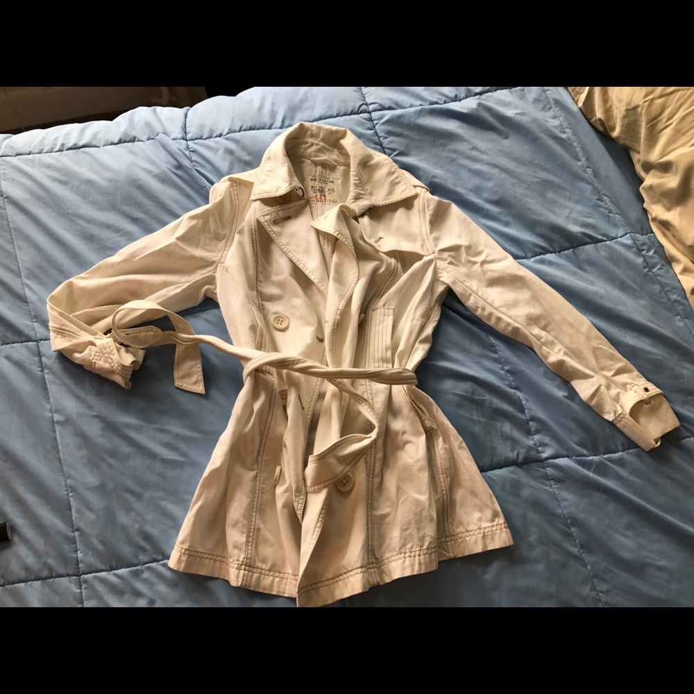 GAP lightweight khaki jacket