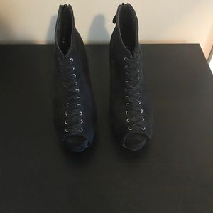Stunning Rock&Republic ankle boots(make offer)
