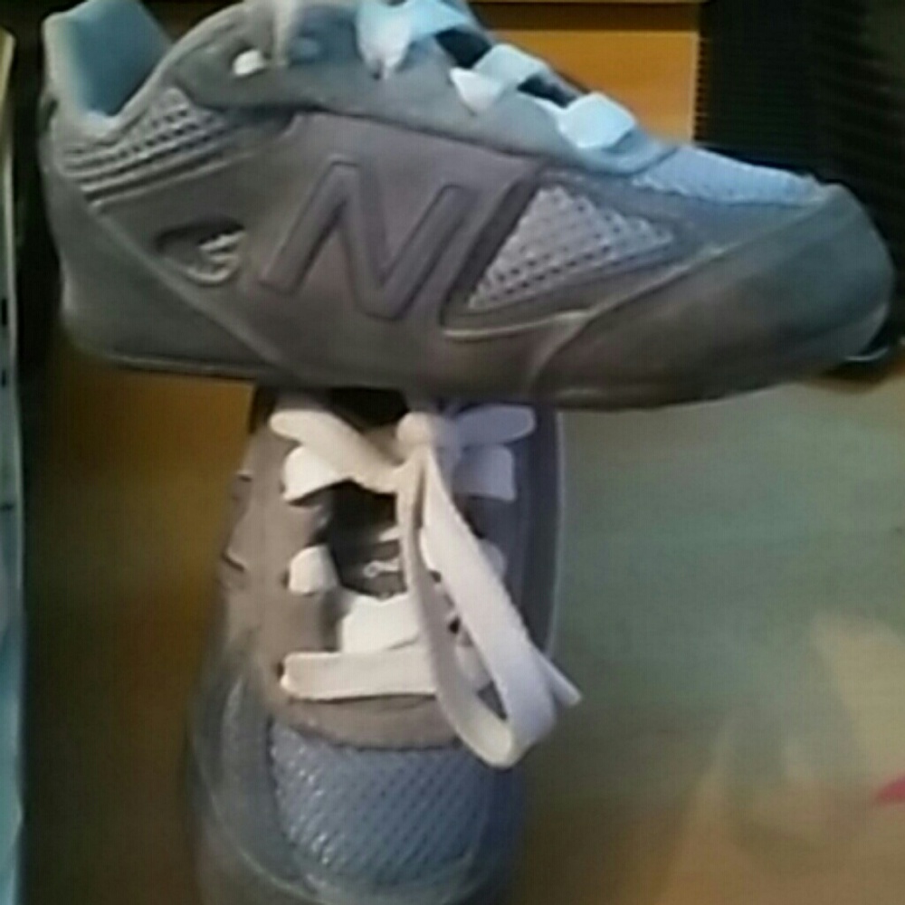 Infant soft new balance tennis shoe