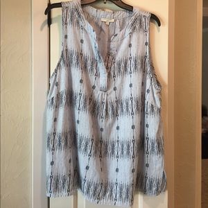 Sleeveless linen blend shirt 1x