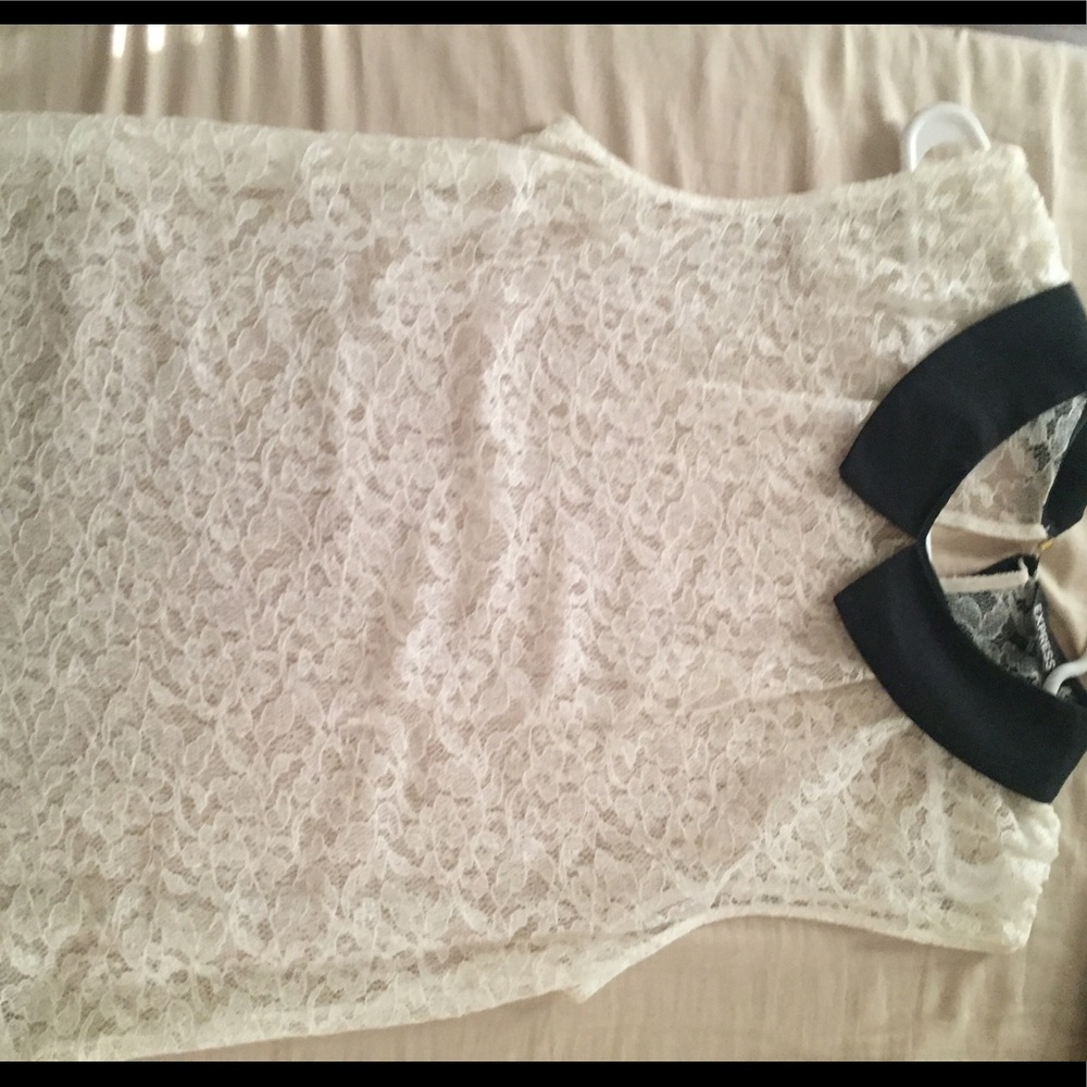 Lace black and off white top!