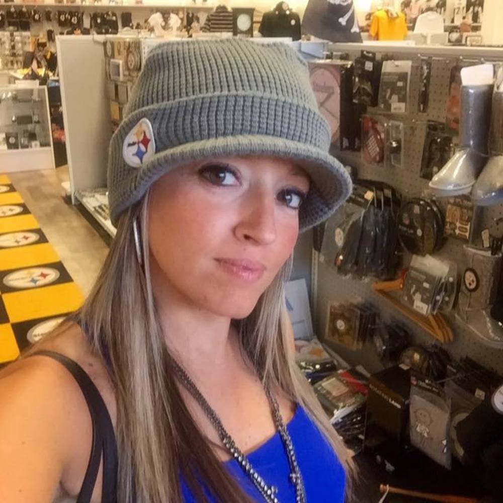 Meet your Posher, Casie